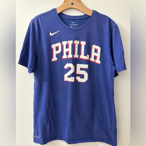 Nike Tops - 76ers Tee